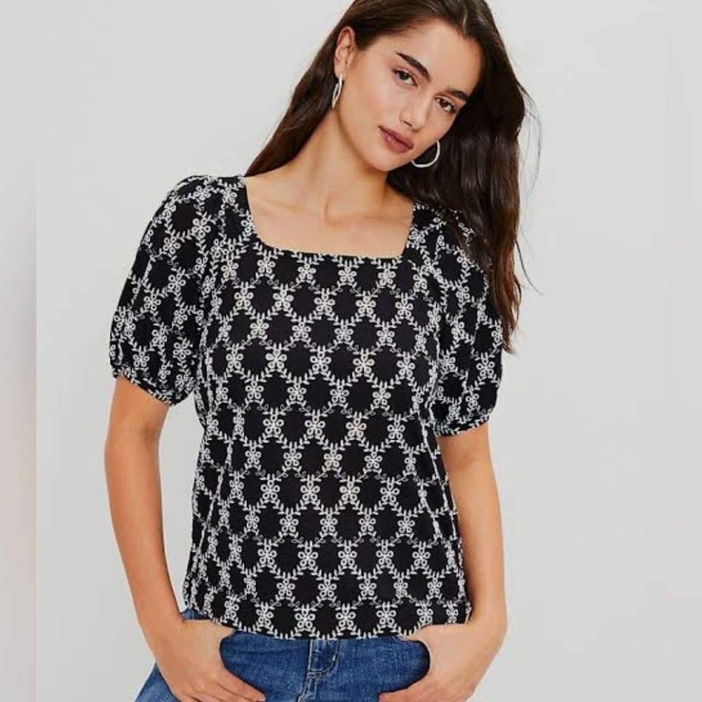 LOFT Black & White Embroidered Eyelet Puff Sleeve Blouse Size: L